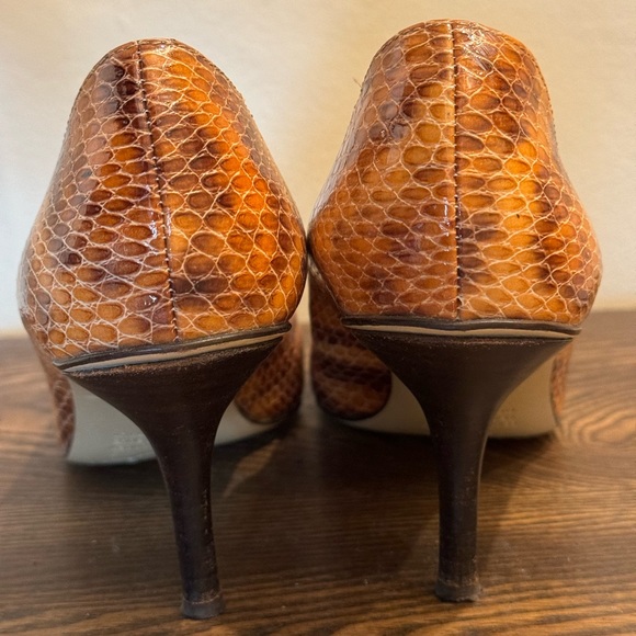 Bellofatto brown leather snake 3” heels Size 7.5 - Picture 4 of 6
